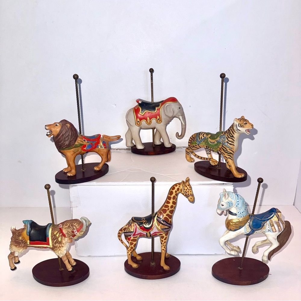 Vintage 6 the Franklin Mint's "Treasury of Carousel Art" 1988 collection